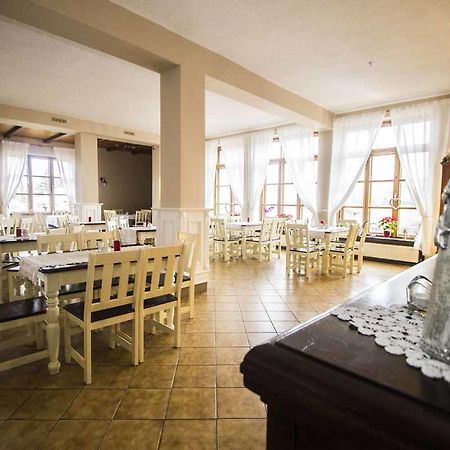 Hotel Gosciniec U Kowolki à Kąkolewo Extérieur photo
