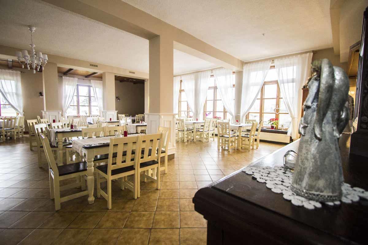 Hotel Gosciniec U Kowolki à Kąkolewo Extérieur photo